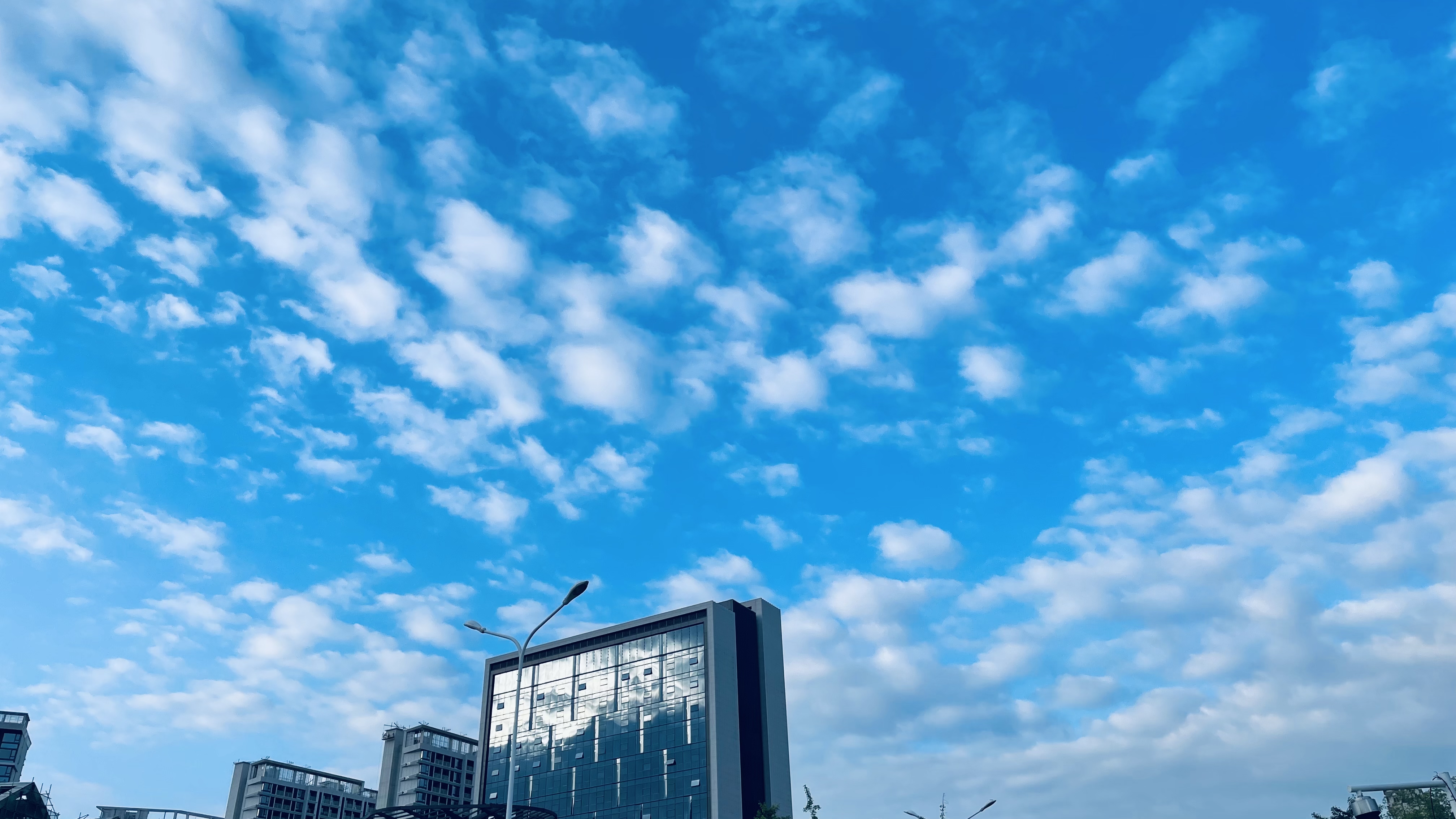 cloud00011.jpeg